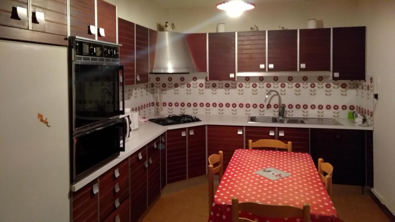 Grande Maison De Plain Pied Avec Jardin Arbore. Champignelles المظهر الخارجي الصورة