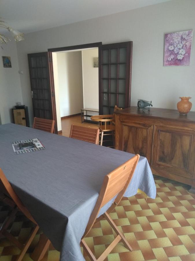 Grande Maison De Plain Pied Avec Jardin Arbore. Champignelles المظهر الخارجي الصورة