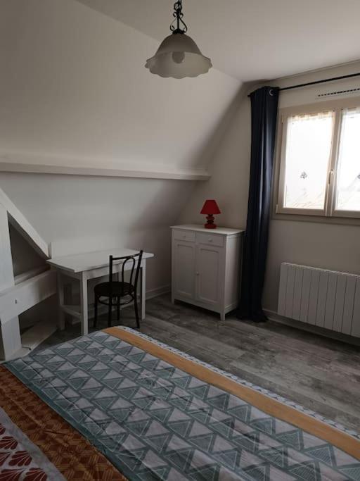 Grande Maison De Plain Pied Avec Jardin Arbore. Champignelles المظهر الخارجي الصورة